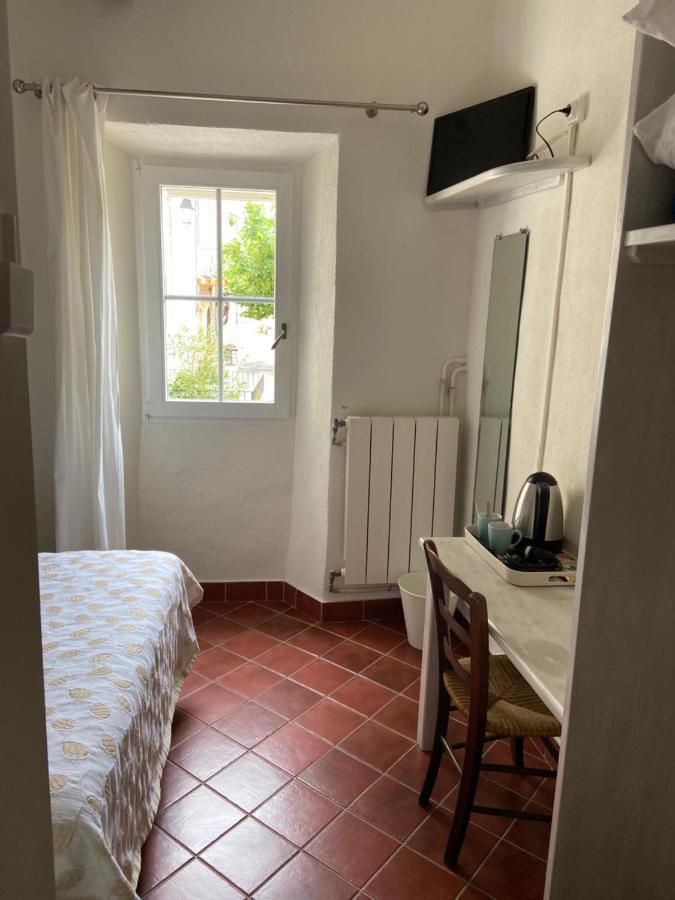Le Vieux Chateau Aiguines Exterior photo