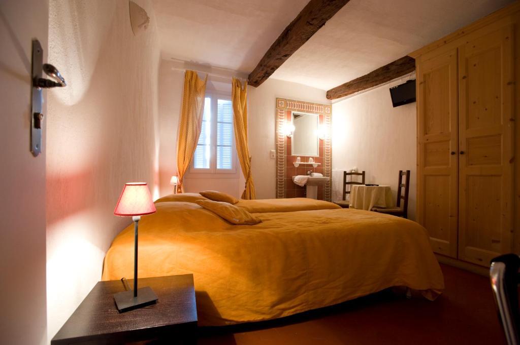 Le Vieux Chateau Aiguines Exterior photo